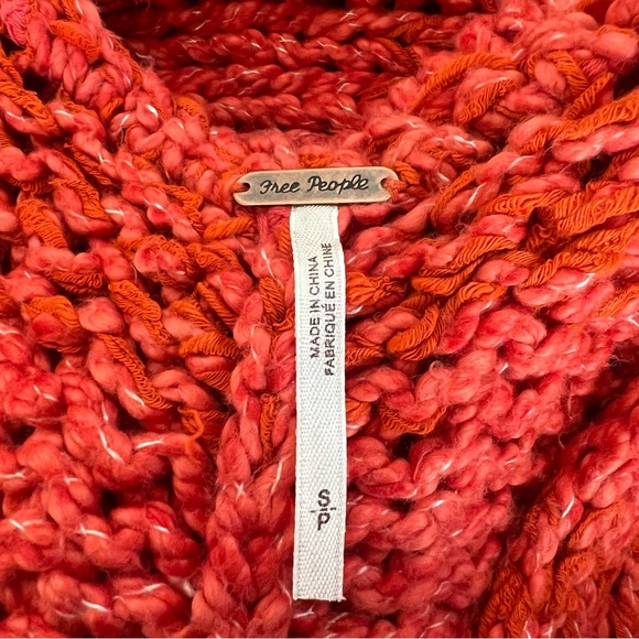 New Free People Women’s Sweater Georgia V-neck Tunic 2 Sleeve Size Small Red$148 - Picture 9 of 14